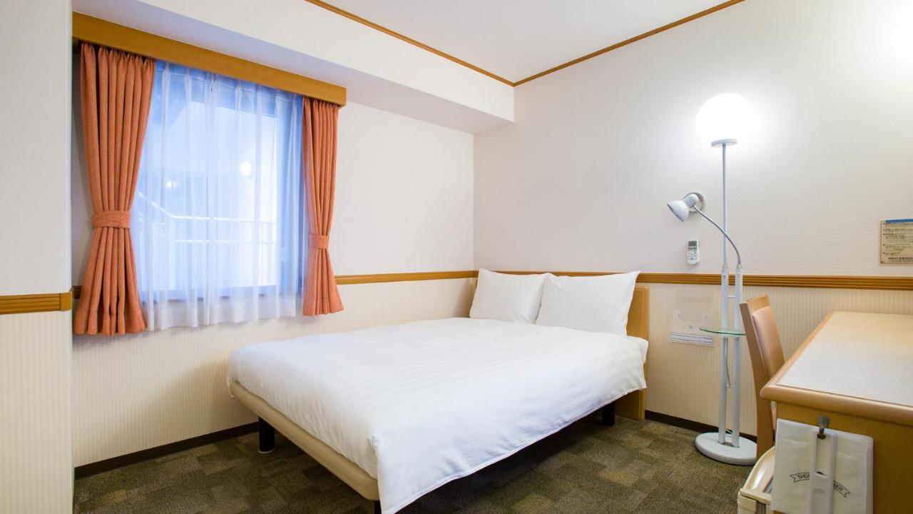Toyoko Inn Tokyo Tozai-Sen Nishi-Kasai Exterior photo