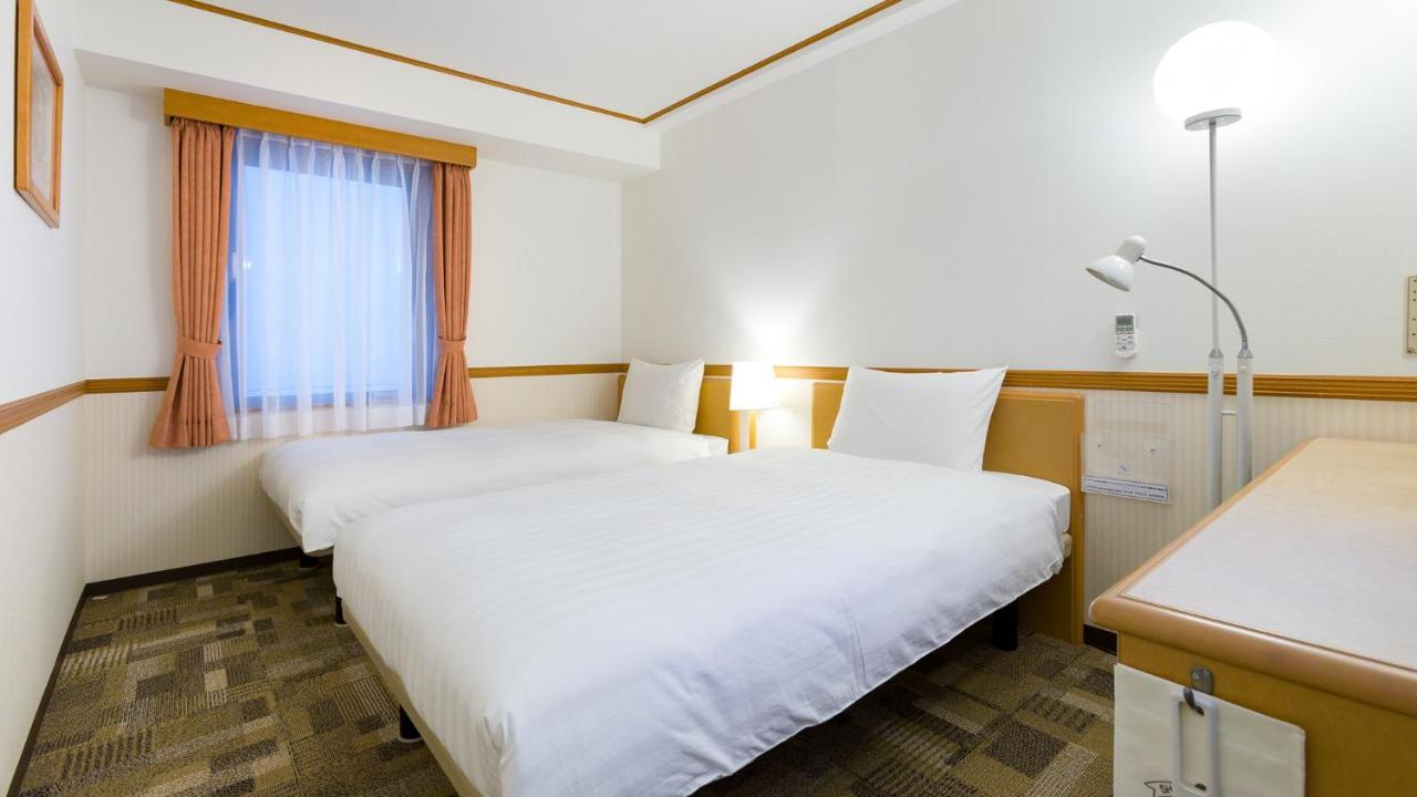 Toyoko Inn Tokyo Tozai-Sen Nishi-Kasai Exterior photo